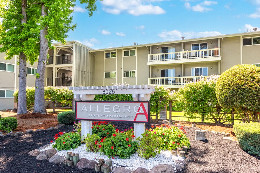More Photos Of 8025 Beverly Dr, Rohnert Park Apartments For Sale