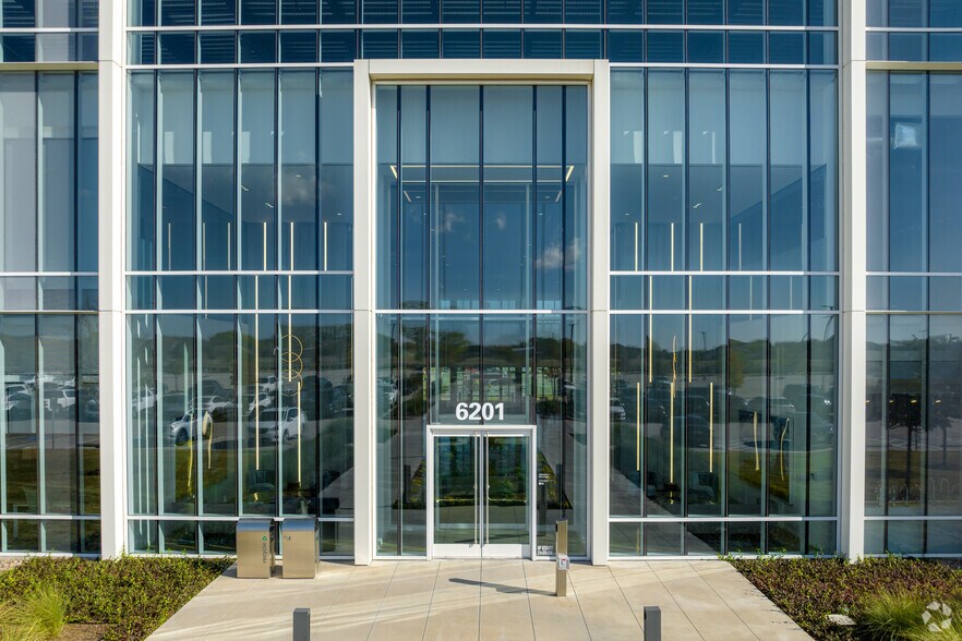 More Photos Of 6100 W Plano Pky, Plano Unknown For Lease