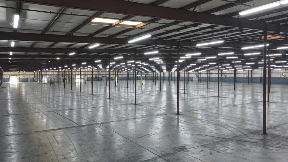 More Photos Of 234 Industrial Park Rd, Abbeville Manufacturing For Sale