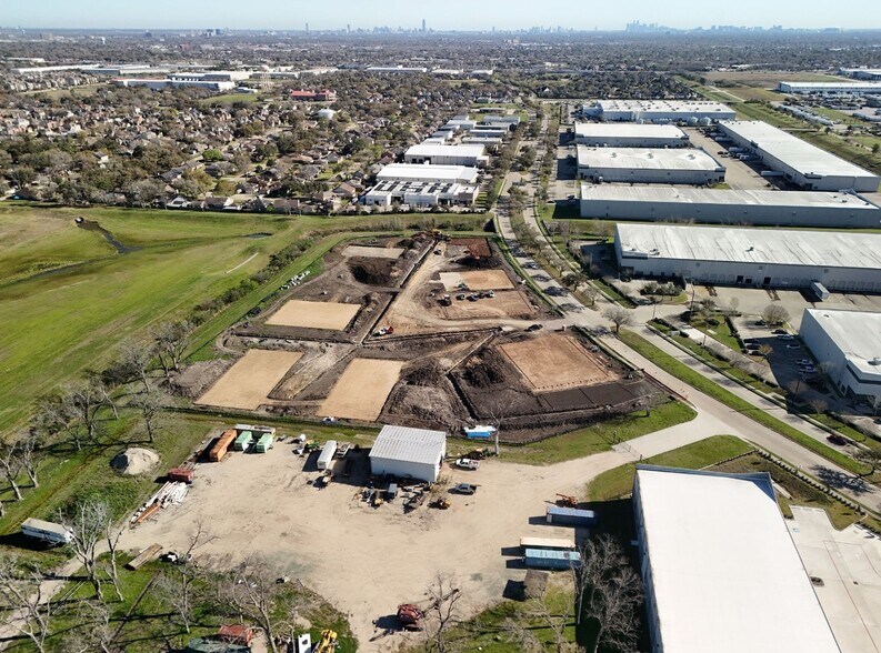 More Photos Of 13620 S Gessner Rd, Missouri City Warehouse For Lease