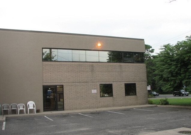 Primary Photo Of 91 Moffitt Blvd, Bay Shore Industrial For Lease