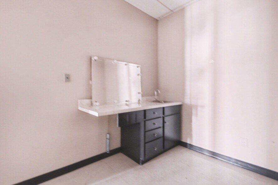 More Photos Of 136 W Virginia Ave, Bessemer City Storefront Retail Office For Sale