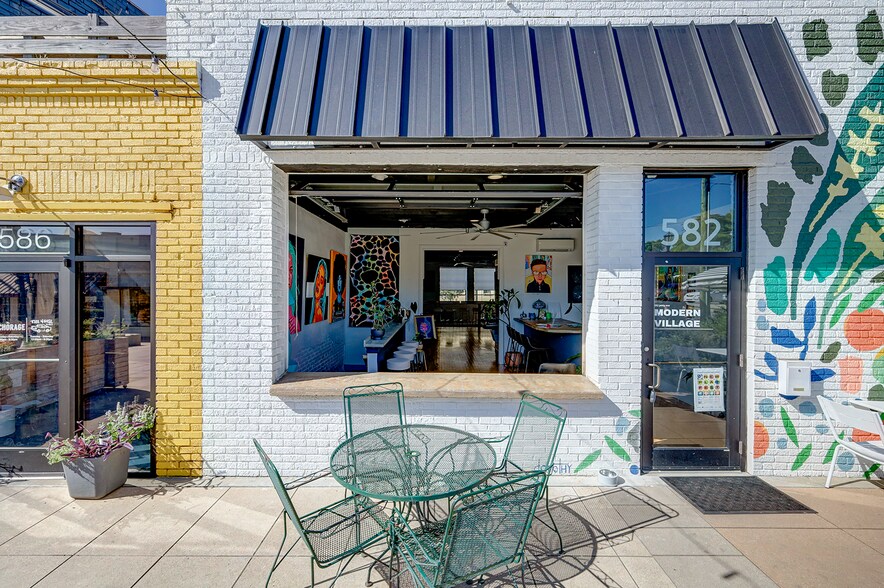 Primary Photo Of 582 Perry Ave, Greenville Storefront Retail Office For Lease