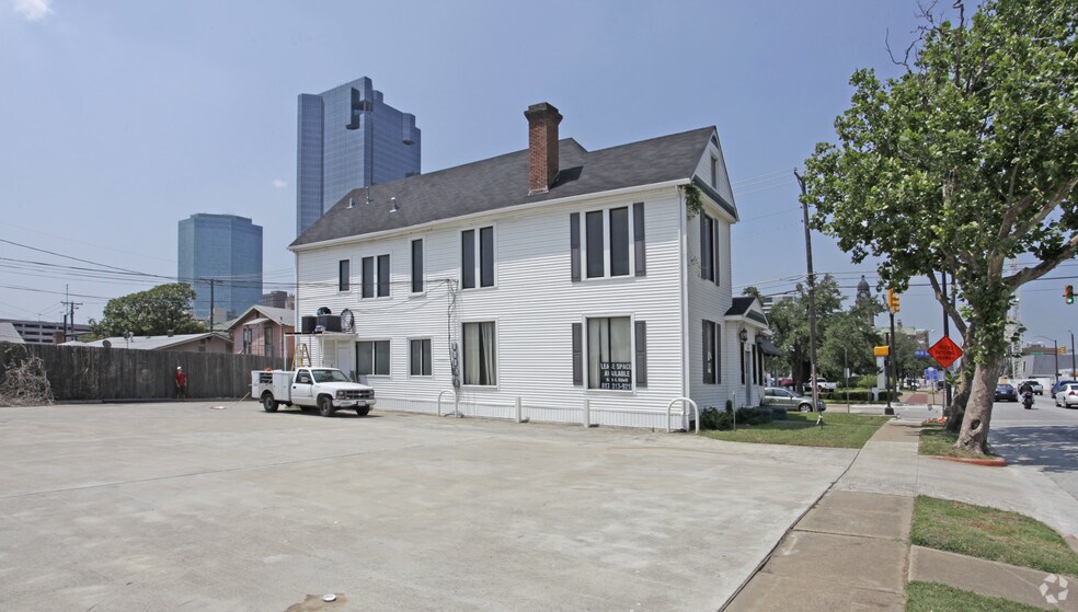 More Photos Of 500 E Belknap St, Fort Worth Office For Lease