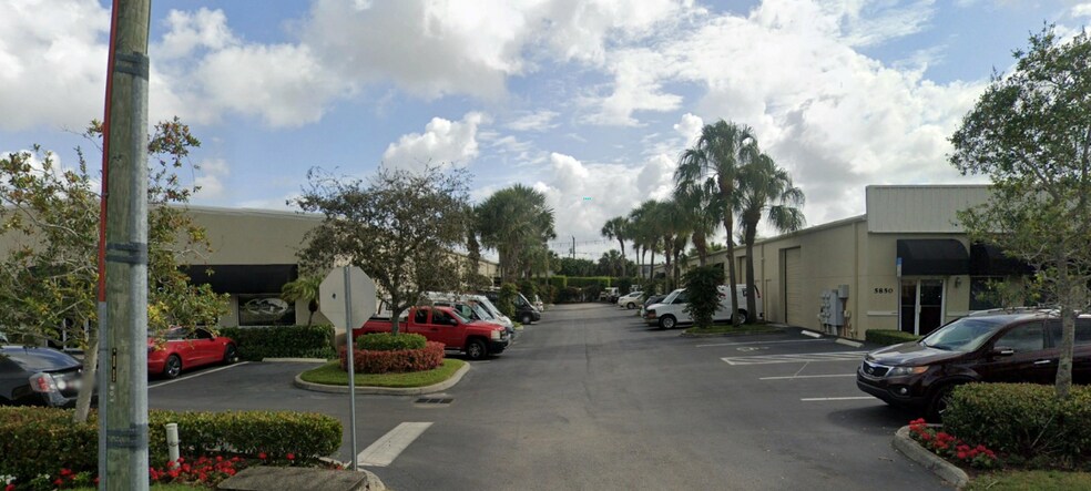 Primary Photo Of 5880 Shirley St, Naples Flex For Sale