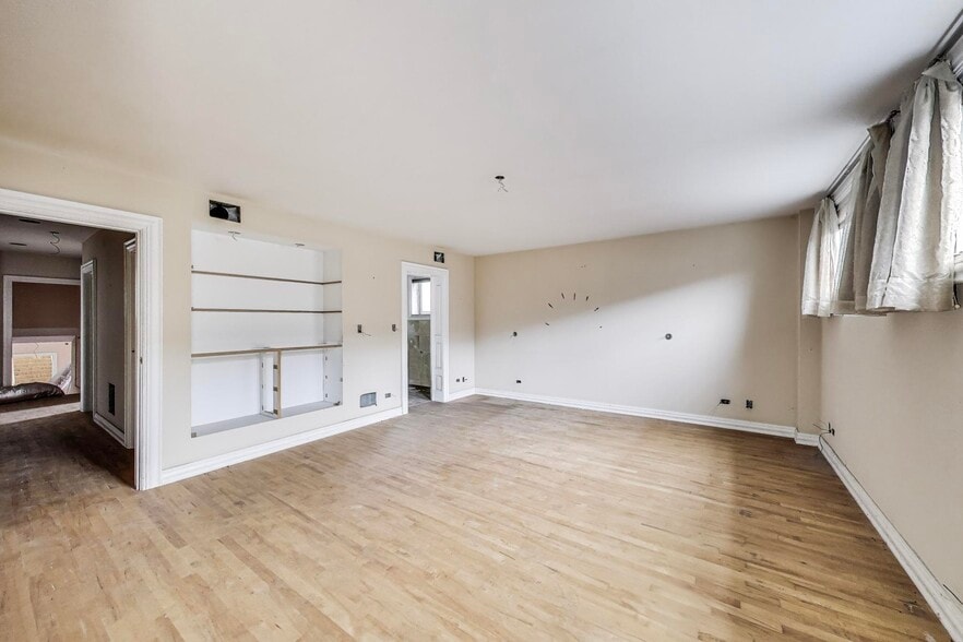 More Photos Of 1312 W North Ave, Chicago Loft Creative Space For Sale