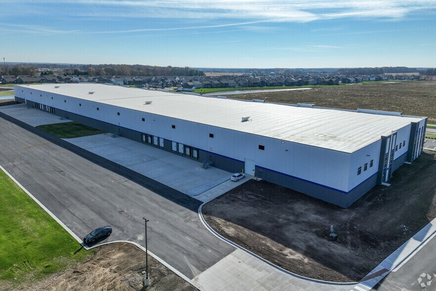 More Photos Of 20220 Fenside Crossing, Westfield Distribution For Lease