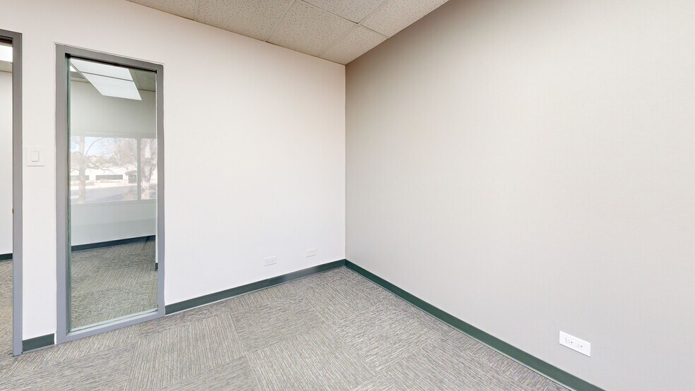 More Photos Of 14 Inverness Dr E, Englewood Unknown For Lease