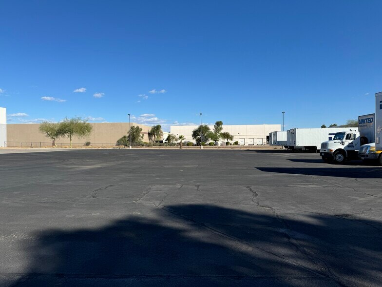 More Photos Of 601 S 55th Ave, Phoenix Warehouse For Lease