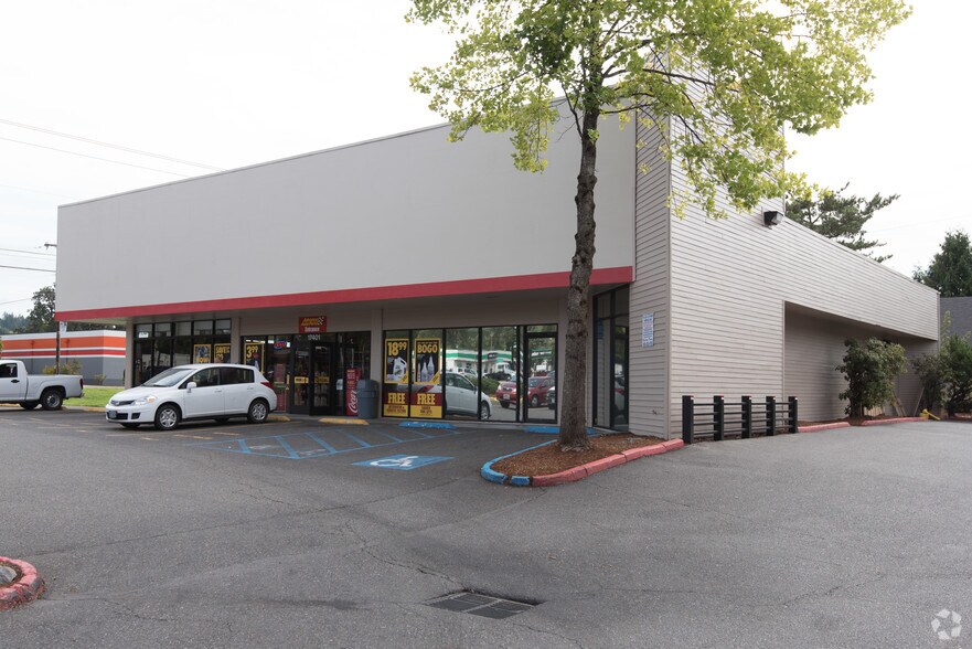 More Photos Of 17401 SE McLoughlin Blvd, Milwaukie Freestanding For Lease