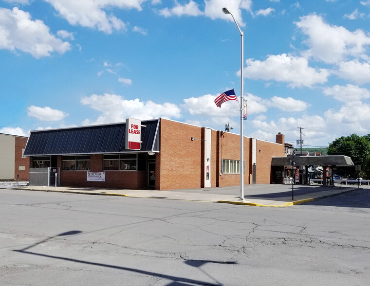 Primary Photo Of 302-308 E Independence St, Shamokin Storefront Retail Residential For Lease