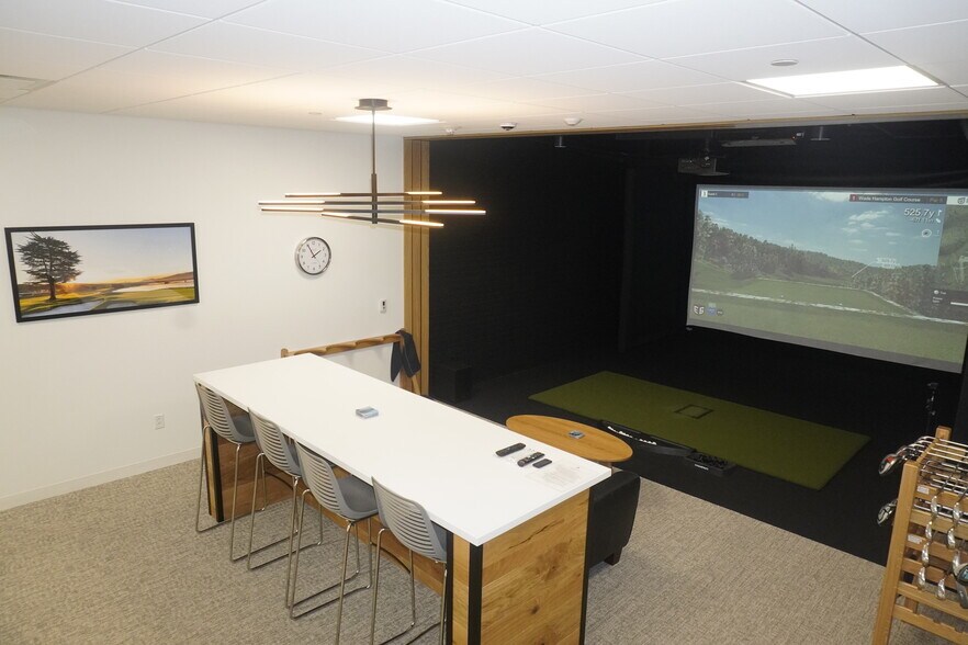 More Photos Of 525 Junction Rd, Madison Office For Lease