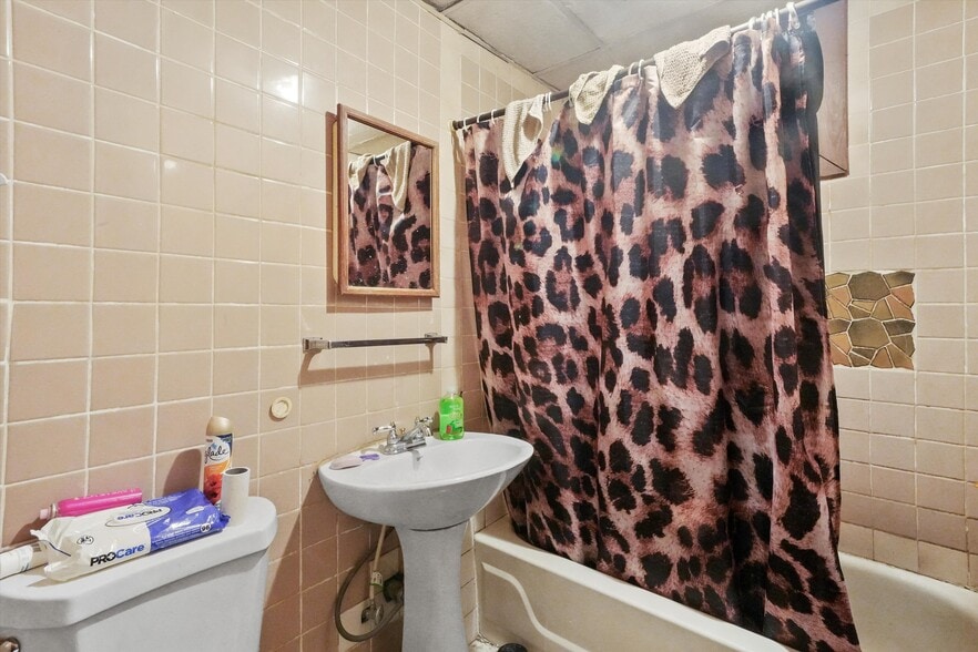 More Photos Of 4300-4310 W 16th St, Chicago Apartments For Sale