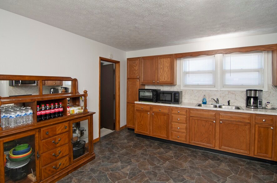 More Photos Of 439 Main Street, Rainelle Storefront Retail Residential For Sale