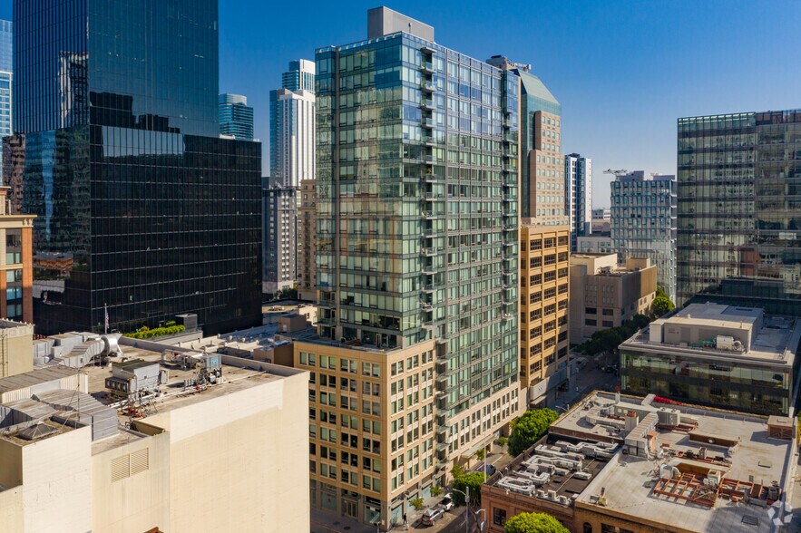 More Photos Of 1 Hawthorne St, San Francisco Apartments For Lease