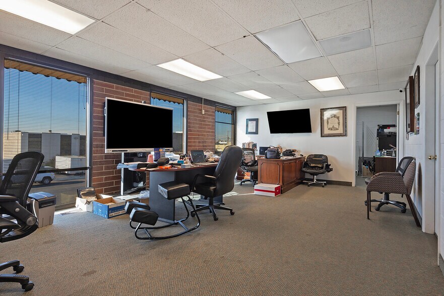 More Photos Of 3767 S Secord St, South Salt Lake Warehouse For Lease