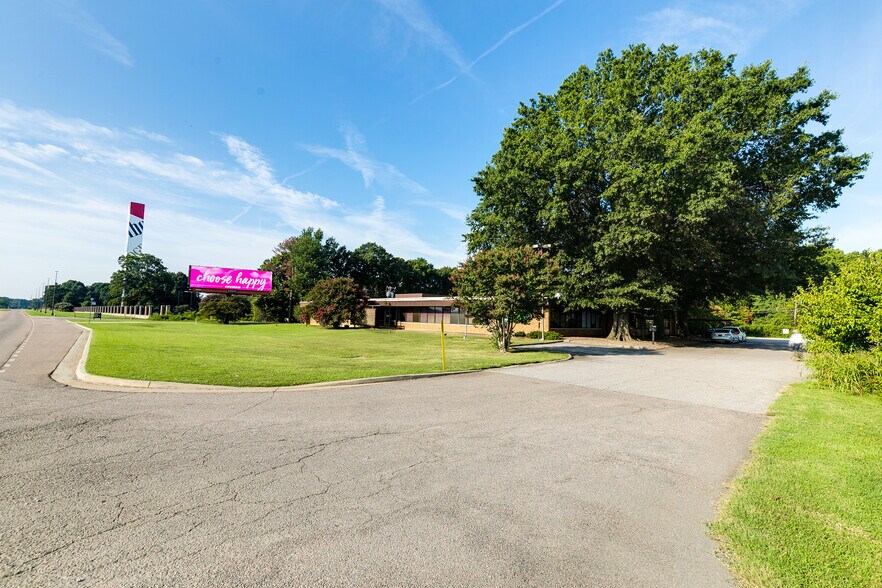 More Photos Of 3405 Commerce Rd, Richmond Warehouse For Sale