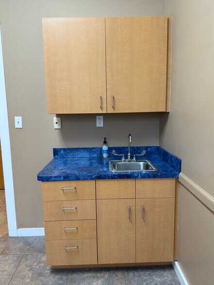 More Photos Of 6531 103rd St, Jacksonville Medical For Sale