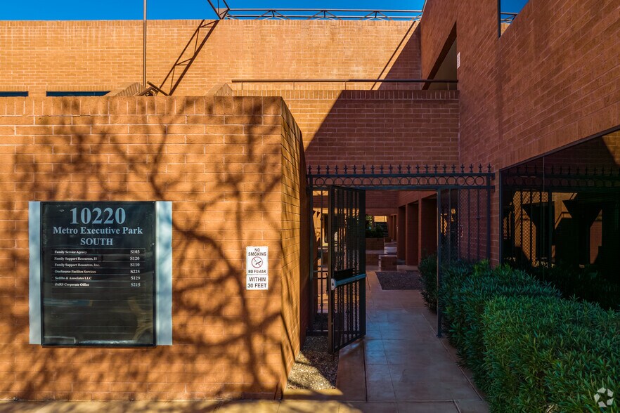 More Photos Of 10220 N 31st Ave, Phoenix Office For Lease