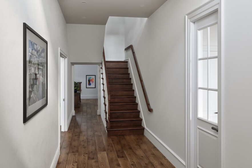 More Photos Of 220 W Gay St, West Chester Office Residential For Lease