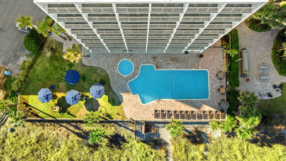 More Photos Of 2209 S Ocean Blvd, Myrtle Beach Hotel For Sale