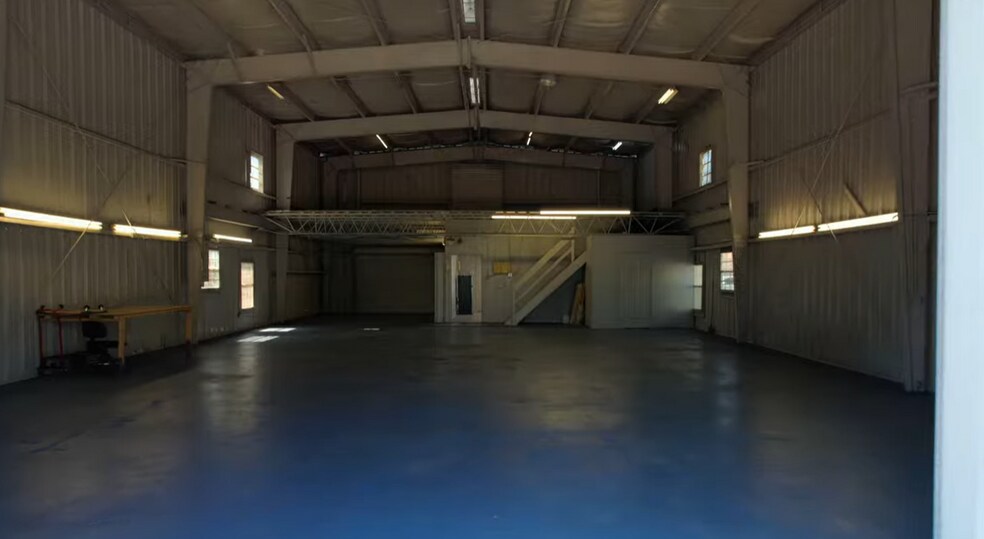 More Photos Of 1911 Dana Dr, Fort Myers Warehouse For Sale