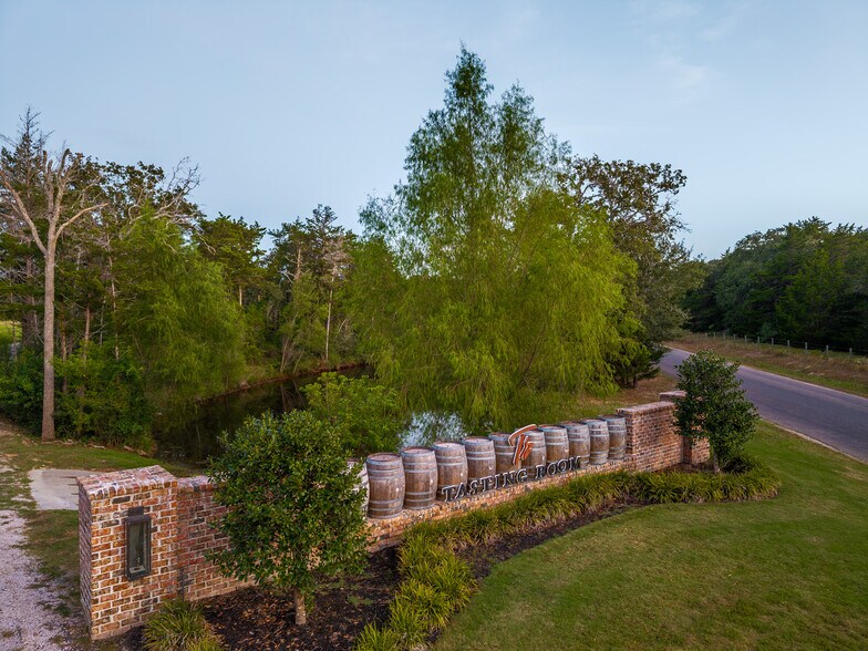 More Photos Of 25200 Bernard Rd, New Ulm Specialty For Sale