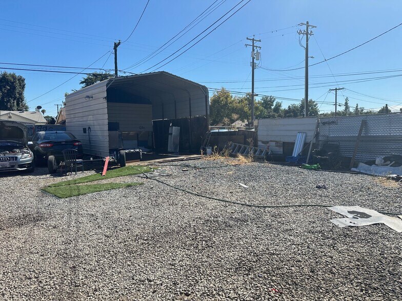 More Photos Of 4414 E Belmont Ave, Fresno General Retail For Sale