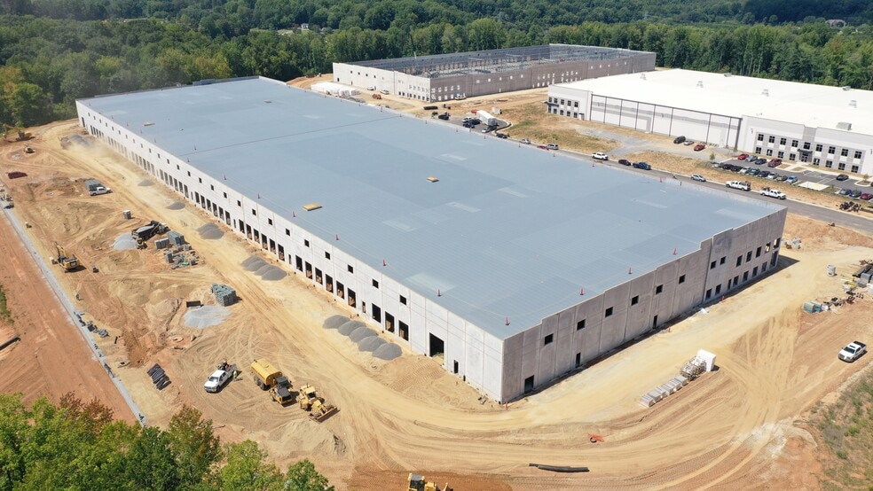 More Photos Of 7901 Indlea Point, Greensboro Manufacturing For Lease
