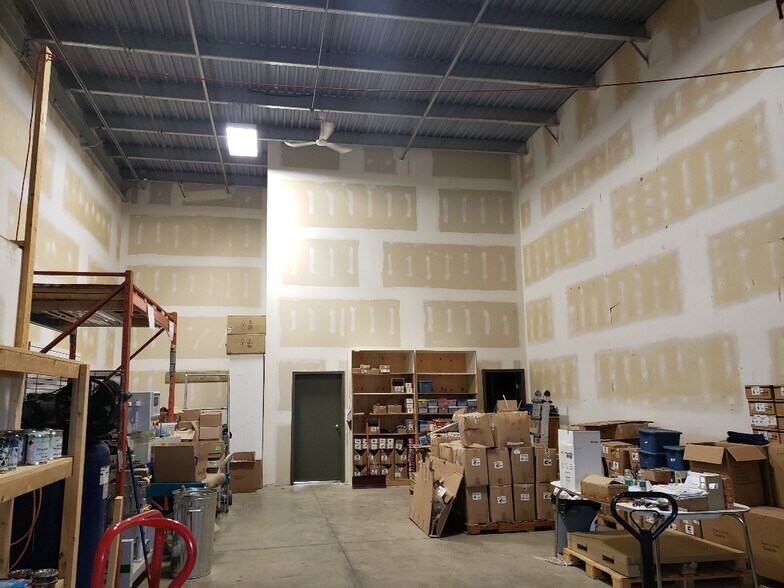 More Photos Of 13083 156 St NW, Edmonton Flex For Sale