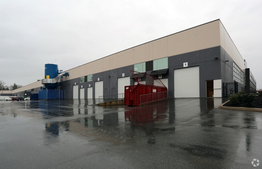 More Photos Of 19100 Airport Way, Pitt Meadows Warehouse For Lease