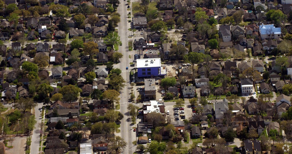 More Photos Of 927 Studewood St, Houston Office Residential For Lease