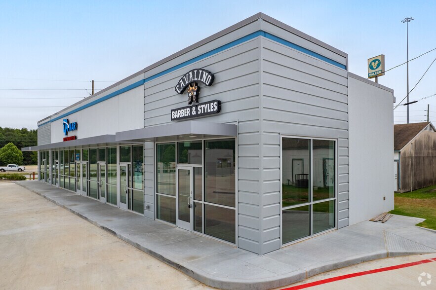 More Photos Of 24151 Highway 59, Porter Storefront For Lease