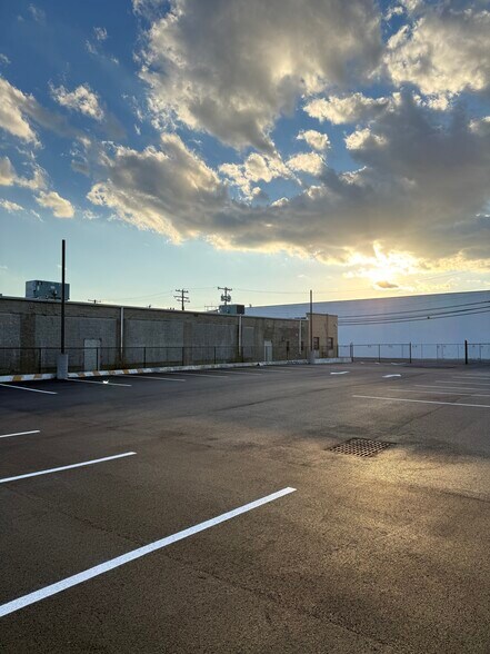 More Photos Of 10 Nassau Terminal Rd, New Hyde Park Land For Lease