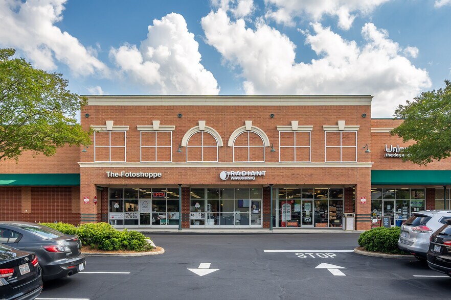 More Photos Of 2010-2084 Kildaire Farm Rd, Cary Storefront For Lease