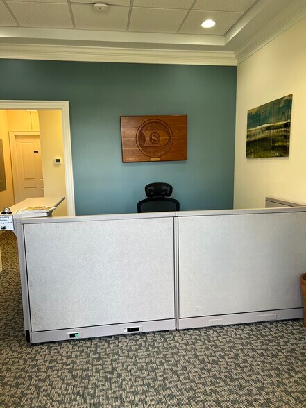 More Photos Of 274 Westlake Rd, Hardy Medical For Lease