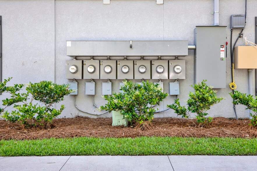 More Photos Of 733 W 52nd St, Savannah Apartments For Sale