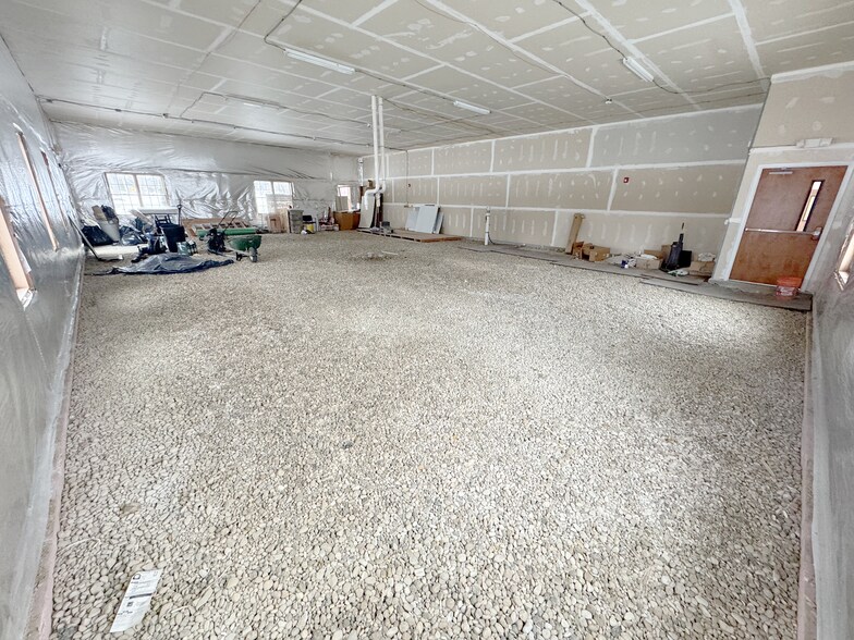 More Photos Of 1365 Kelso Dr, Kent Medical For Sale