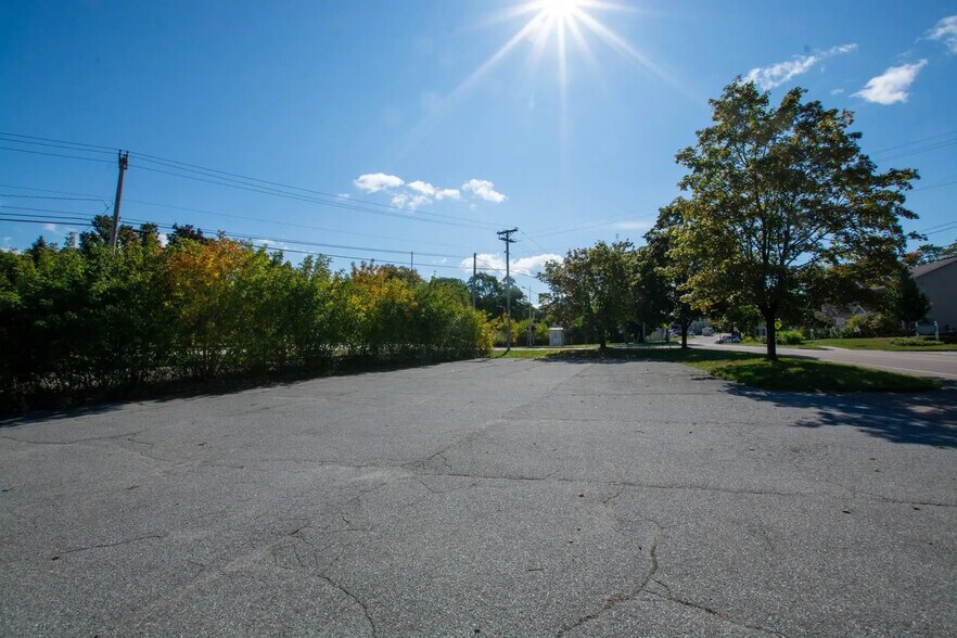 More Photos Of 67 Lincoln St, Essex Junction Office For Lease