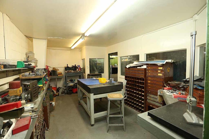 More Photos Of 4023 W Oquendo Rd, Las Vegas Warehouse For Sale