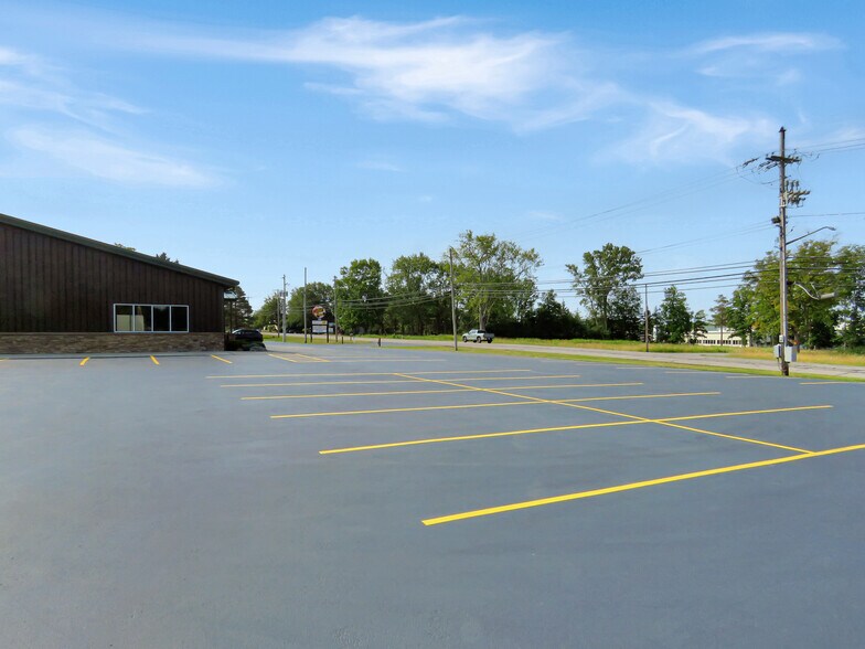 More Photos Of 6831 Seneca Ln, Elma Flex For Lease