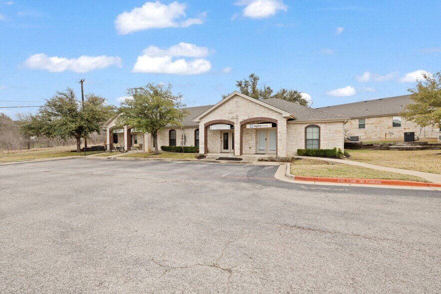 More Photos Of 3000 Joe Dimaggio Blvd, Round Rock Office Residential For Lease