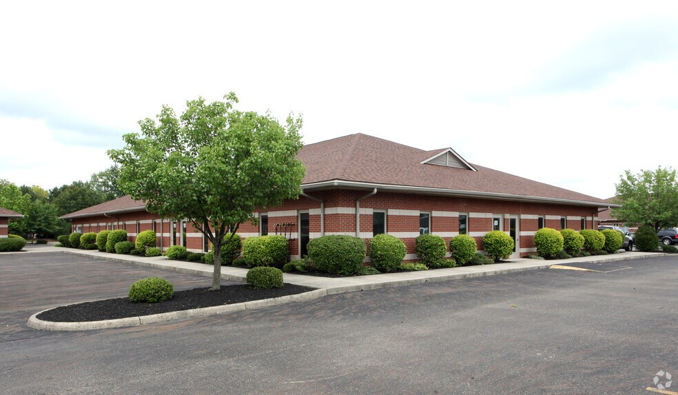 Primary Photo Of 190-200 W Johnstown Rd, Gahanna Unknown For Lease