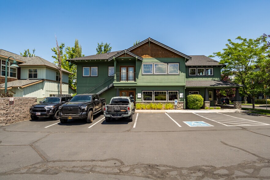 More Photos Of 796 SW Bradbury Way, Bend Office For Lease