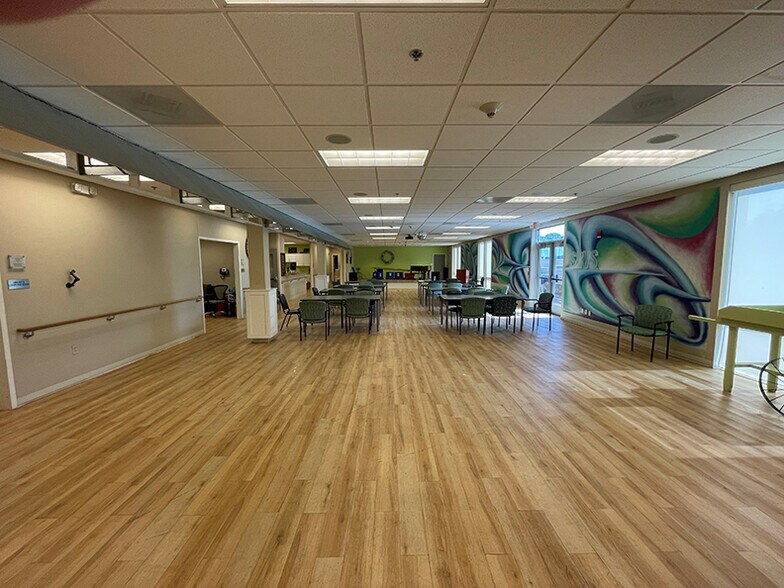 More Photos Of 3971 Knight Arnold Rd, Memphis Office For Sale