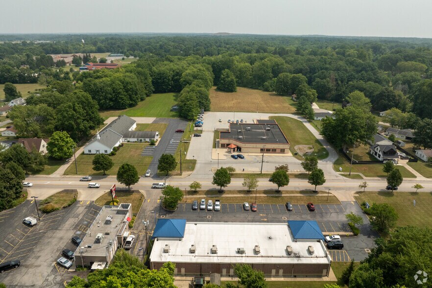 More Photos Of 1020-1032 S Broadway, Geneva General Retail For Sale