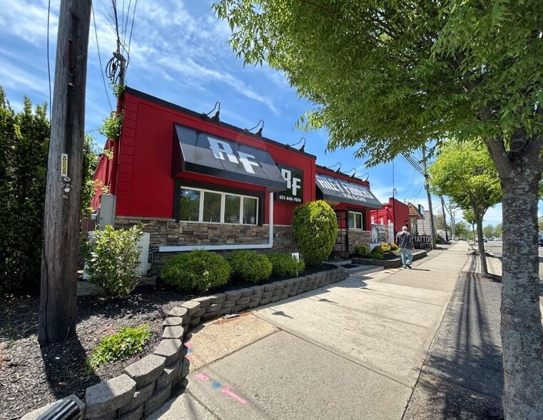 Primary Photo Of 742-746 Middle Country Rd, Selden Freestanding For Sale