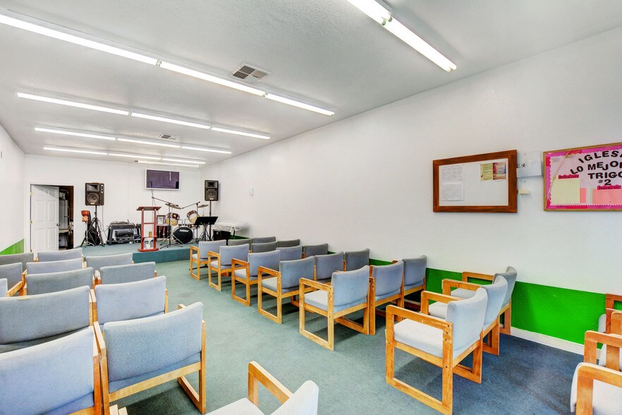 More Photos Of 1201 Stewart Ave, Las Vegas Freestanding For Sale