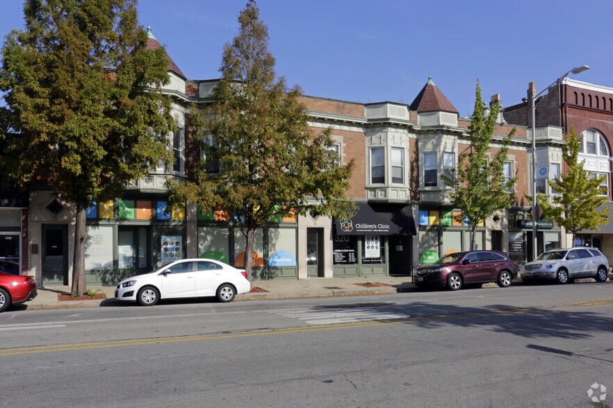 More Photos Of 320 Lake St, Oak Park Office For Lease