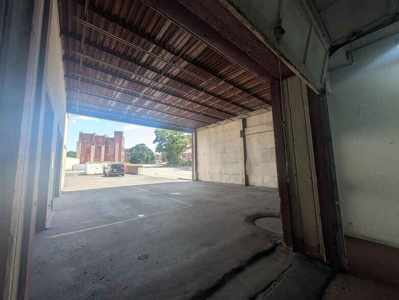 More Photos Of 91 Main St, Claremont Self Storage For Sale